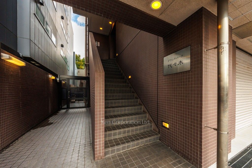 グランドパーク代々木の写真 外観より