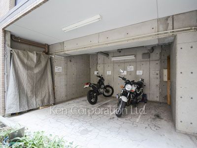  バイク置き場