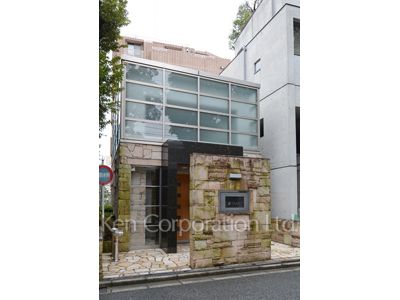 クレマージュ南青山の写真 外観ひき