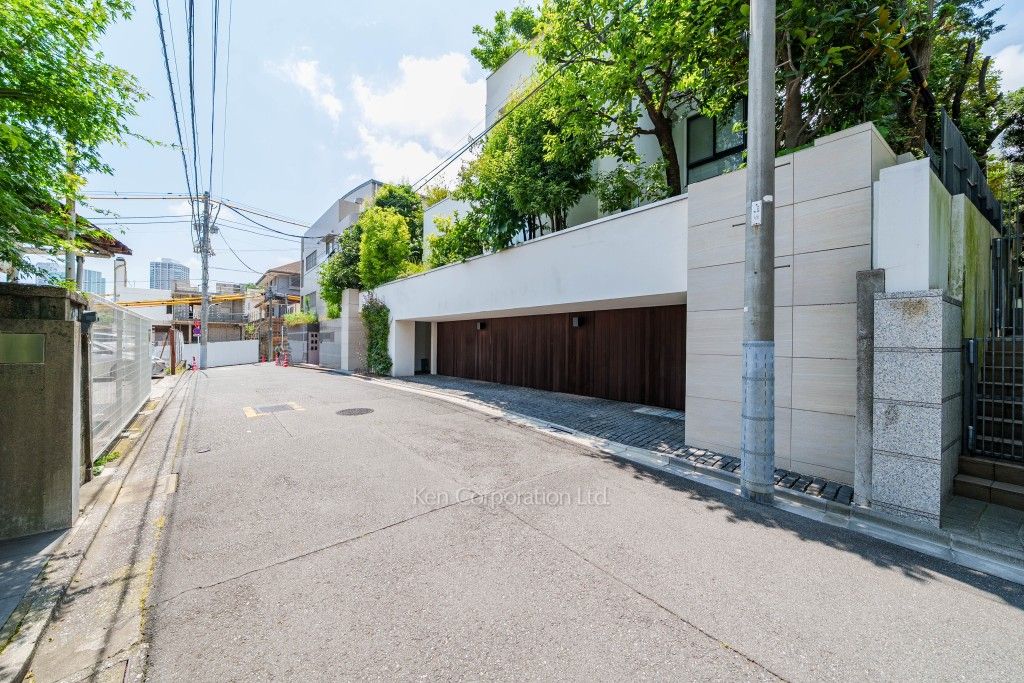 南麻布Kテラスの写真 前面道路