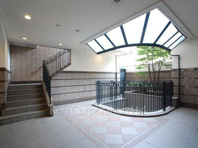  エントランスホール