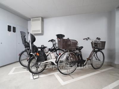 東急ドエルアルス恵比寿の写真 バイク置き場