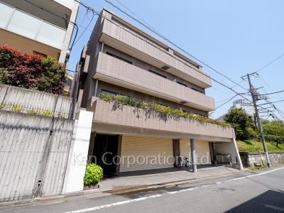 ヒルトップ諏訪山の写真 外観ひき