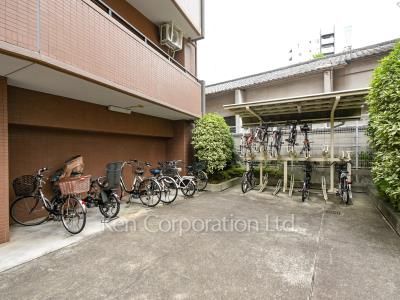 ライオンズステージ麻布の写真 駐輪場