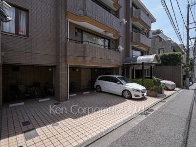 ザ・パームス白金台の写真 駐車場