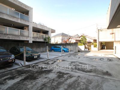 フェアロージュ代々木の写真 駐車場