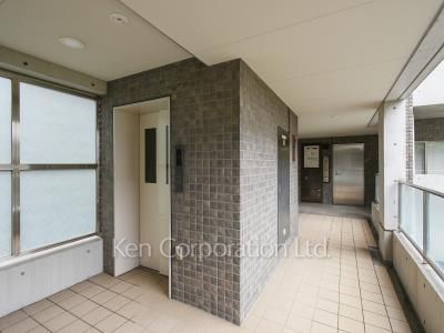 ガレリアコルテ六番町の写真 共用廊下