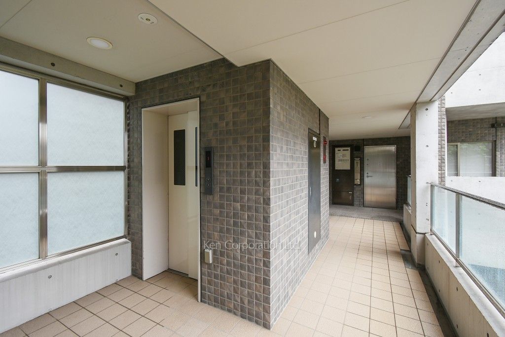 ガレリアコルテ六番町の写真 共用廊下