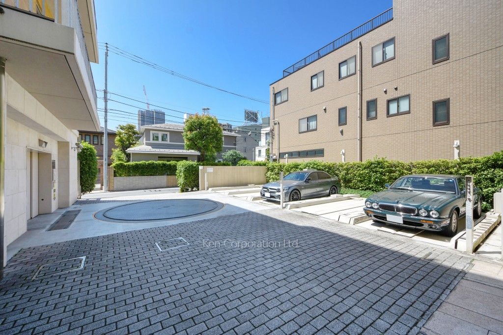パークコート南青山ヒルトップレジデンスの写真 駐車場