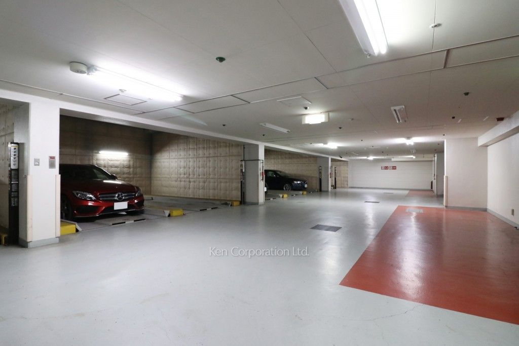 レジオン代官山の写真 駐車場
