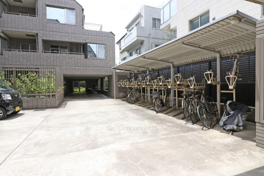 レジオン代官山の写真 駐輪場