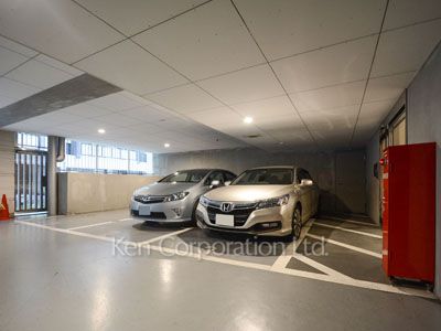 ファミール日本橋グランスイートプラザの写真 駐車場