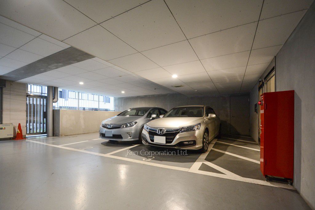 ファミール日本橋グランスイートプラザの写真 駐車場