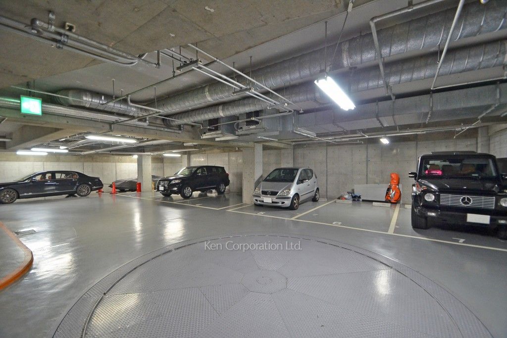パークビュー有栖川の写真 駐車場