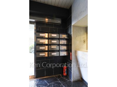 スリースターズマンションの写真 郵便受け