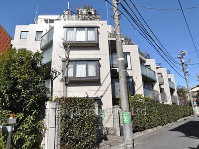 インペリアル表参道の写真 外観ひき