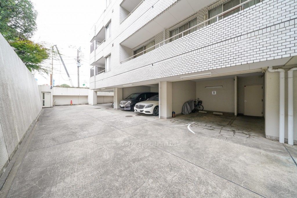 ハイツ元代々木50番の写真 駐車場