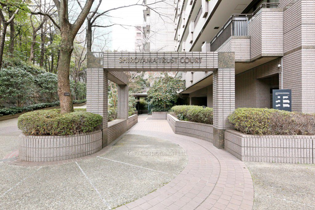 城山トラストコートの写真 外観より