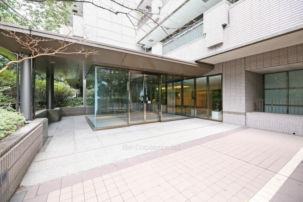 城山トラストコートの写真 外観より