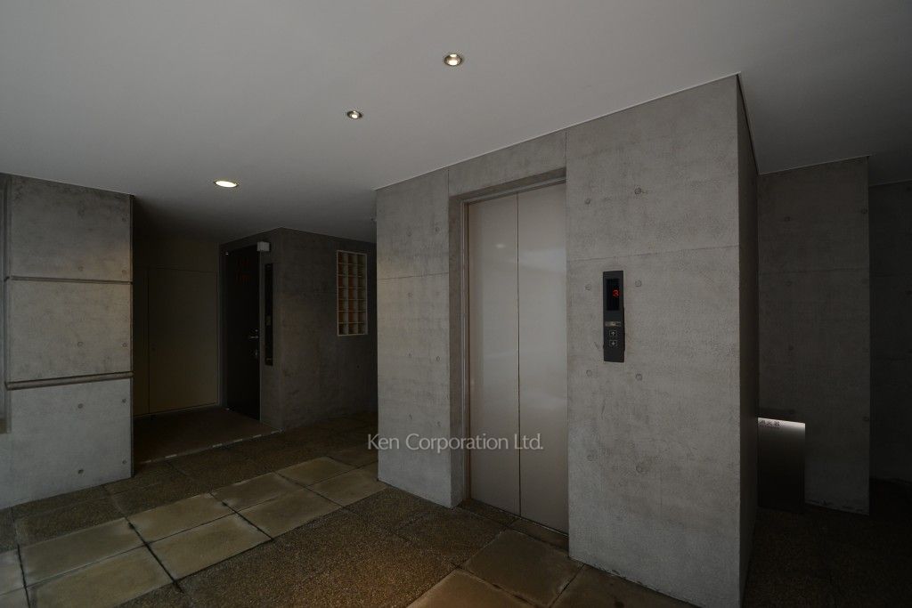 ガーデン東が丘の写真  エレベーター