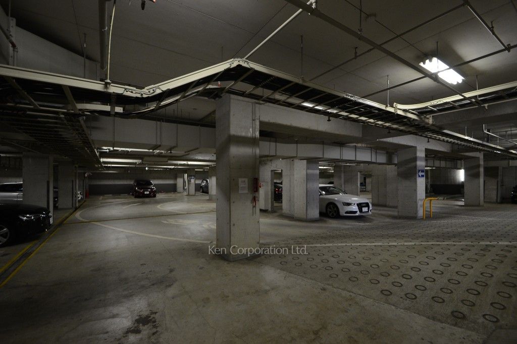 ガーデン東が丘の写真  駐車場