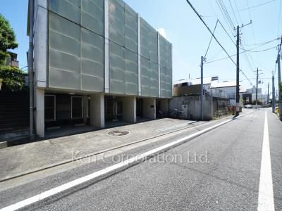柿の木坂ハウズの写真 前面道路