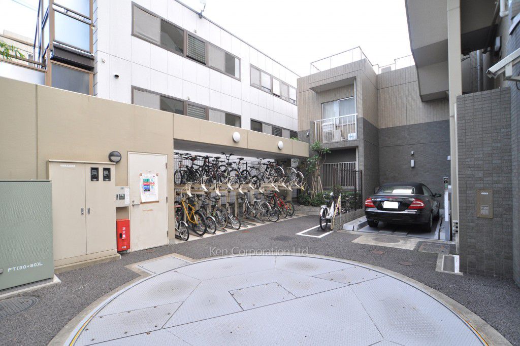 THEパームス代々木上原ヴェールテラスの写真 駐車場