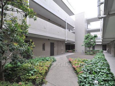ガーデン目黒南の写真 中庭・植栽