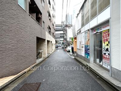 フォレシティ六本木の写真 前面道路