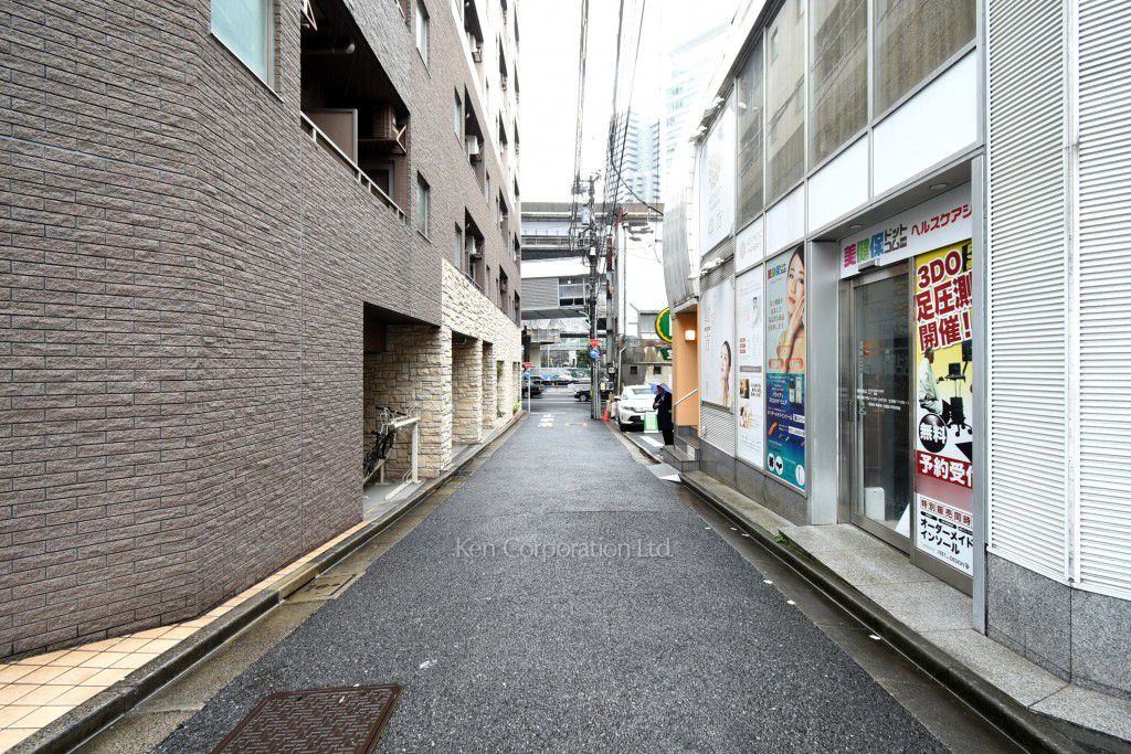 フォレシティ六本木の写真 前面道路