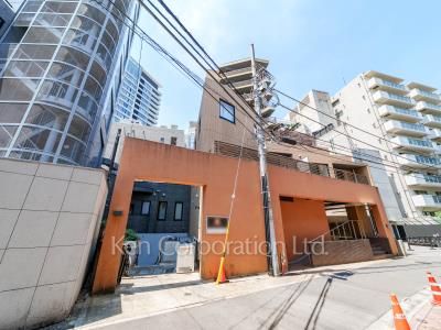 LA・RES西麻布の写真 外観ひき