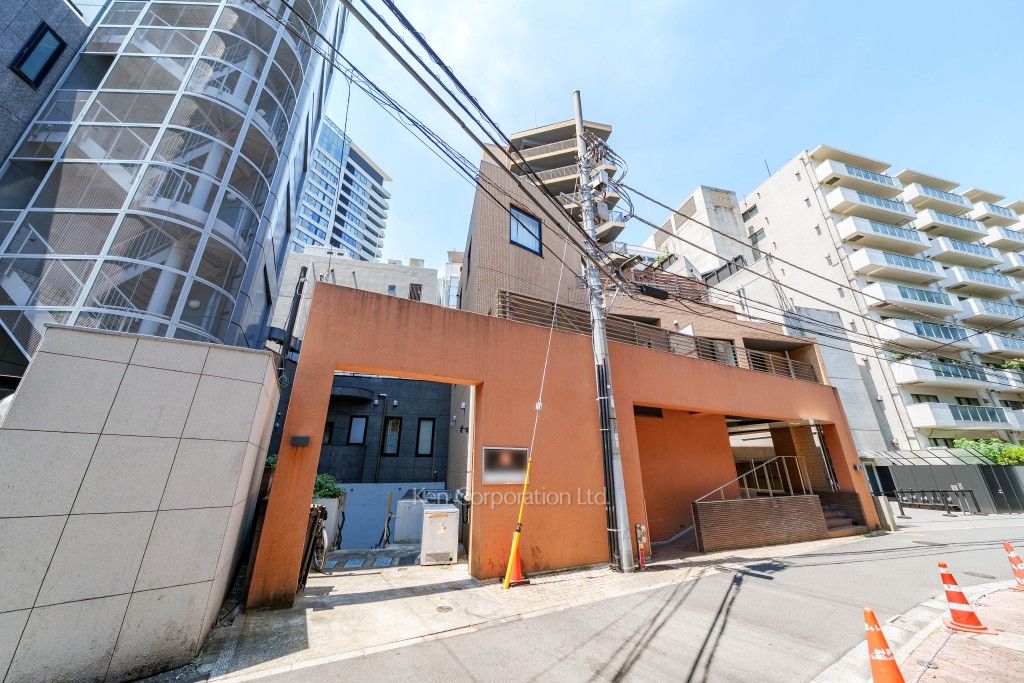 LA・RES西麻布の写真 外観ひき
