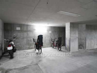 ライオンズプラザ初台グランフォートの写真 バイク置き場