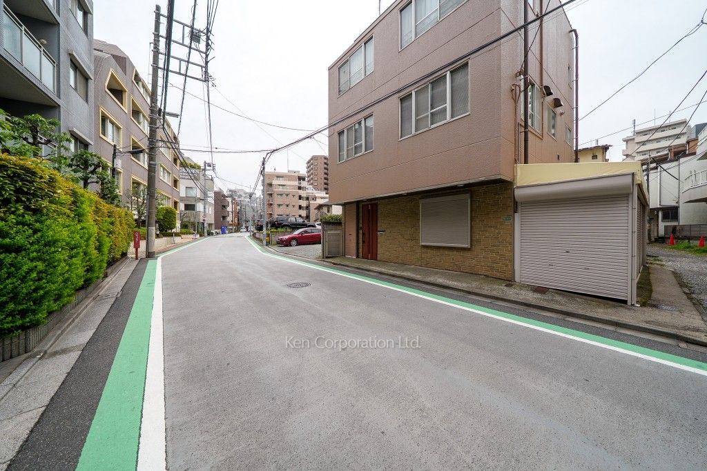 カスタリア目黒の写真 前面道路