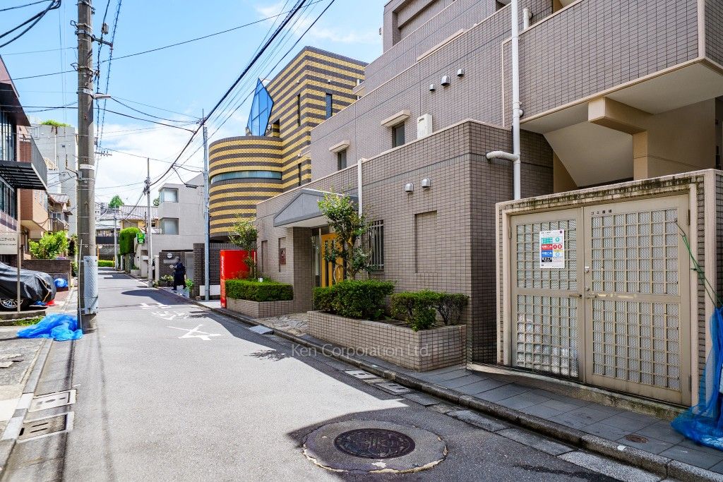 カスタリア千駄ケ谷の写真 前面道路