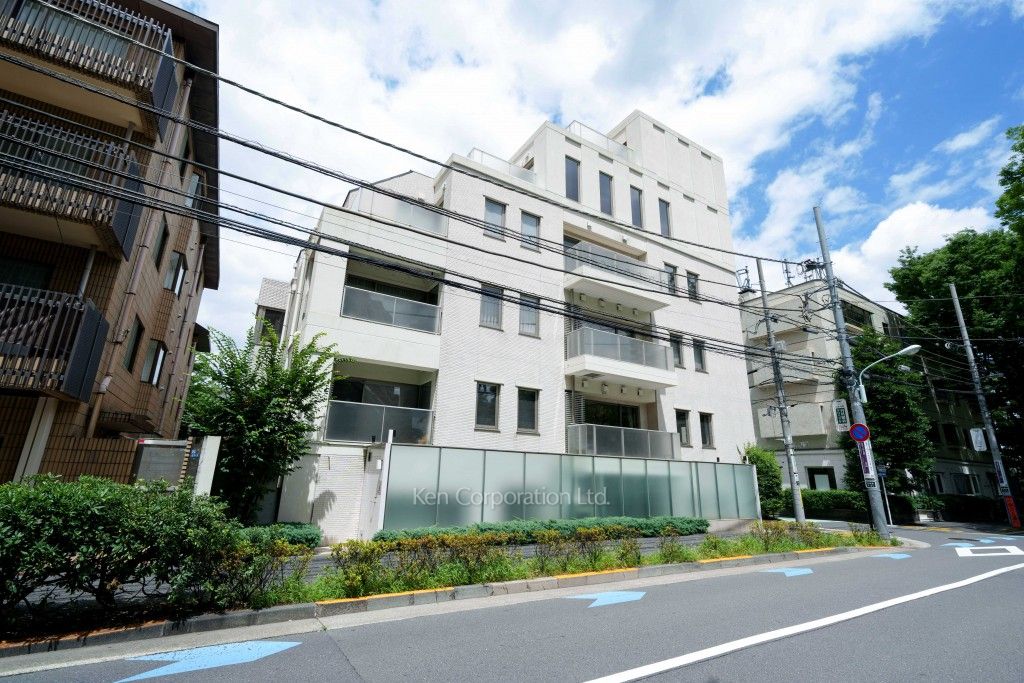 ヴェルス西麻布の写真 外観ひき