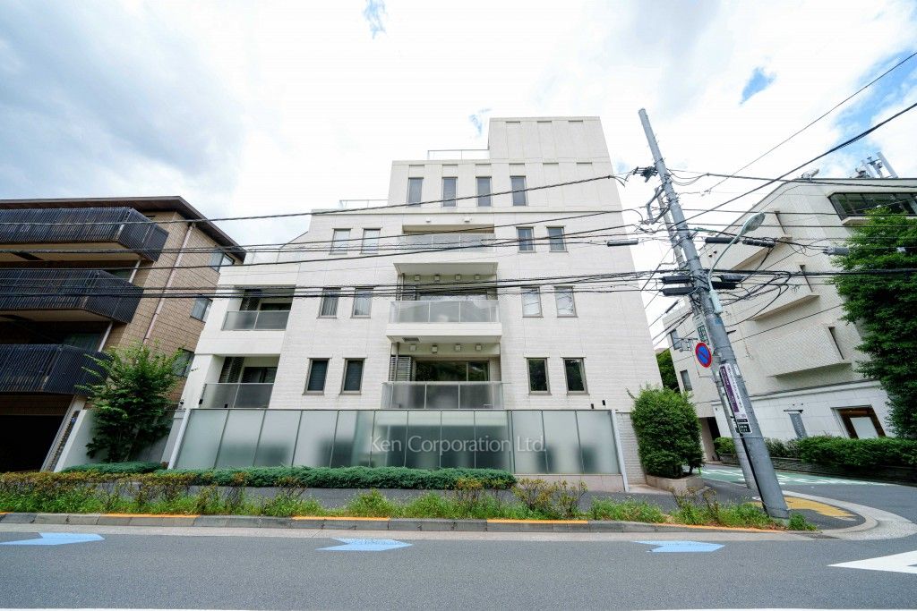 ヴェルス西麻布の写真 外観ひき