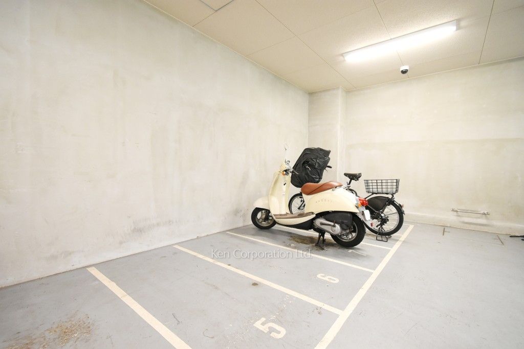  バイク置き場