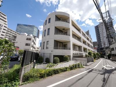 アールブラン目黒青葉台の写真 外観ひき