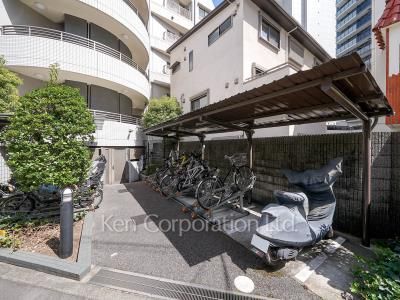 アールブラン目黒青葉台の写真 駐輪場