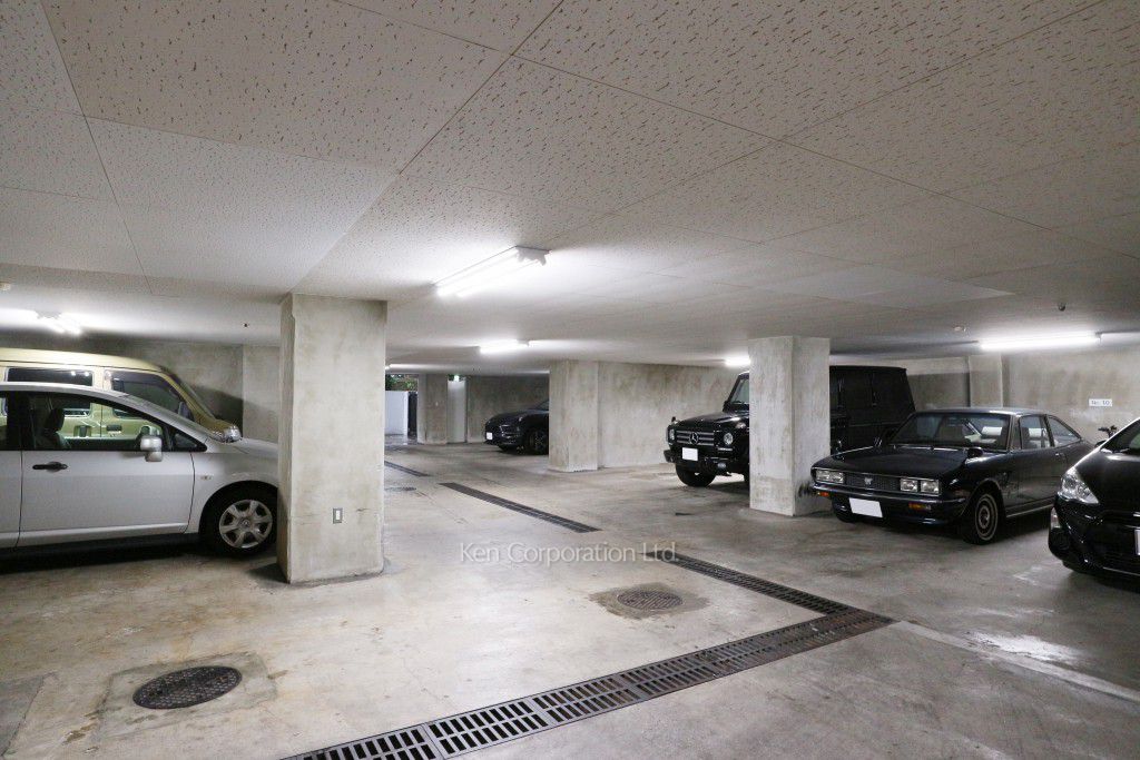 メゾン代官山の写真 駐車場