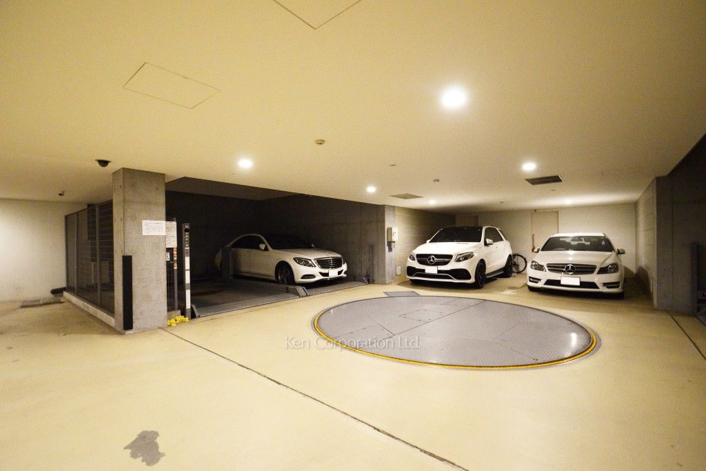 池田山プレイスの写真 駐車場
