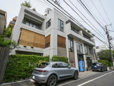 Villa Isis南青山の写真 外観ひき