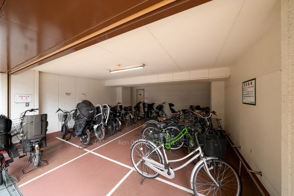 カーサ三田の写真 駐輪場