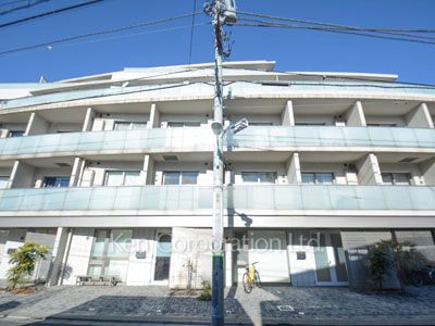 ストーリア神宮前の写真 外観ひき