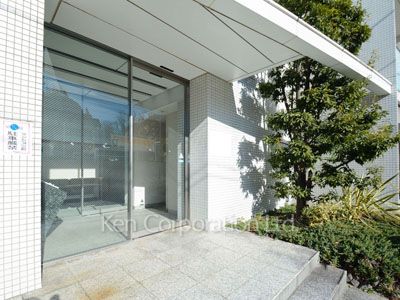 ストーリア神宮前の写真 外観より