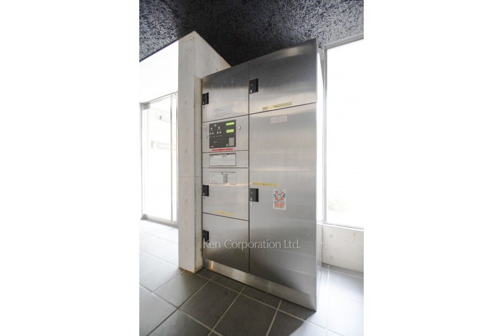 エルスタンザ代官山 The Terraceの写真  宅配ボックス