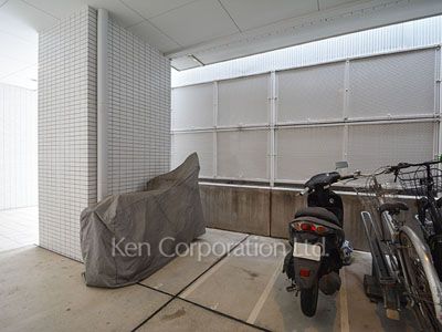  バイク置き場