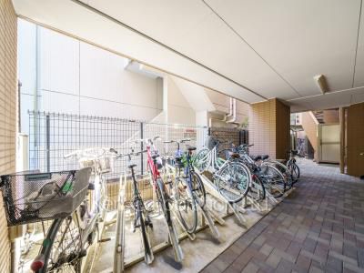 パレステュディオ南青山の写真 駐輪場