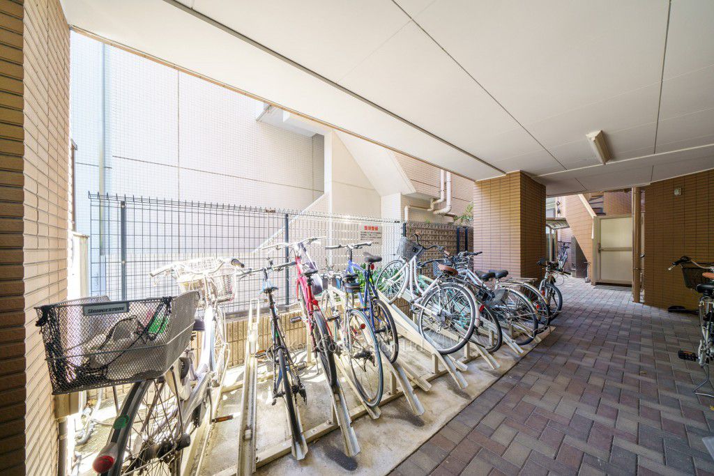 パレステュディオ南青山の写真 駐輪場